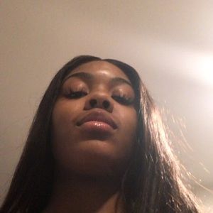 Meet your Posher, Nickeva